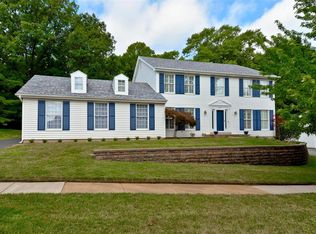 537 Prospector Ridge Dr, Ballwin, MO 63011