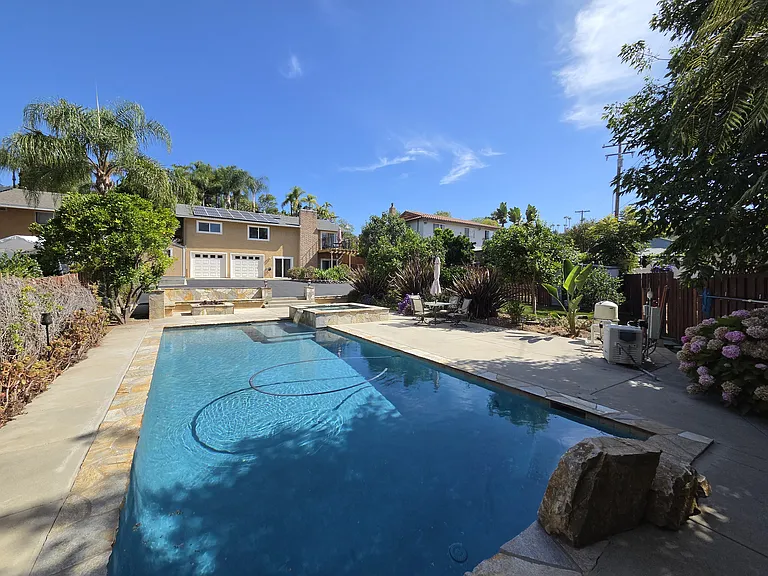 1037 Alta Vista Dr — Photo 56