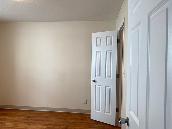 4th image of 3306 Grand Ave #3