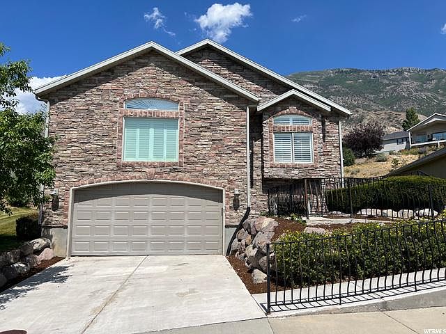1st image of 9202 N Hillside Dr