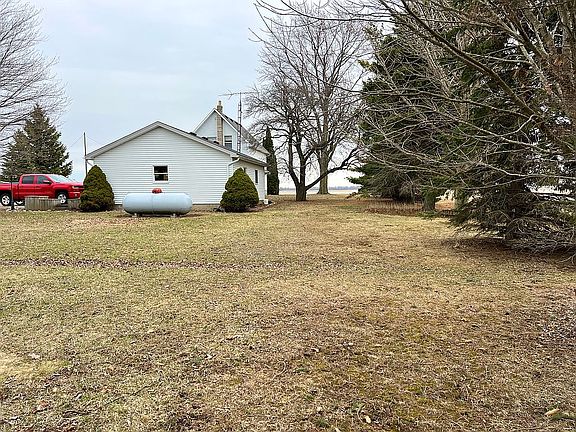 4th image of 1204 Crawford Rd