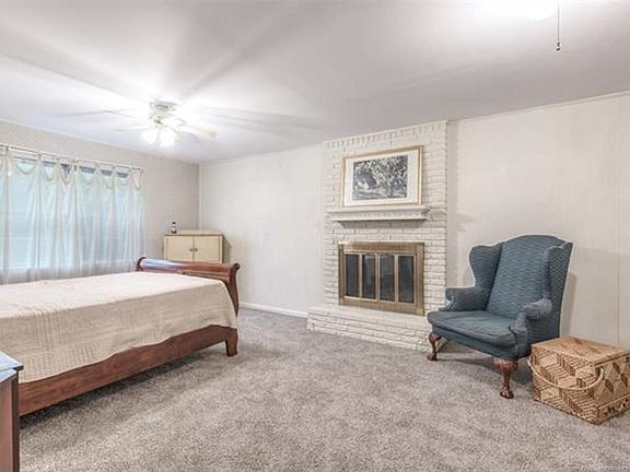 5th image of 1514 S 76th Ave E