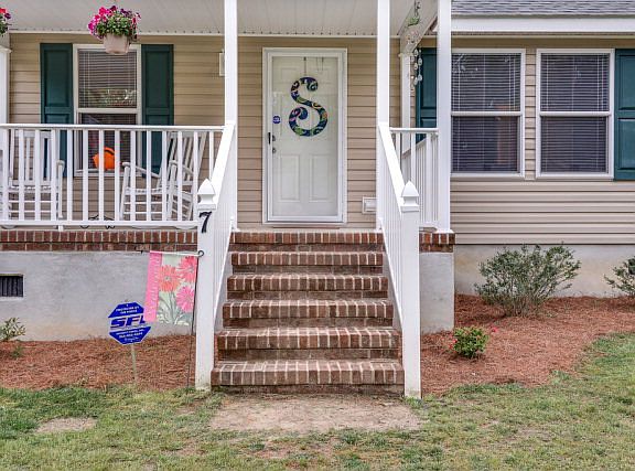 3rd image of 7 Wimberly Ave