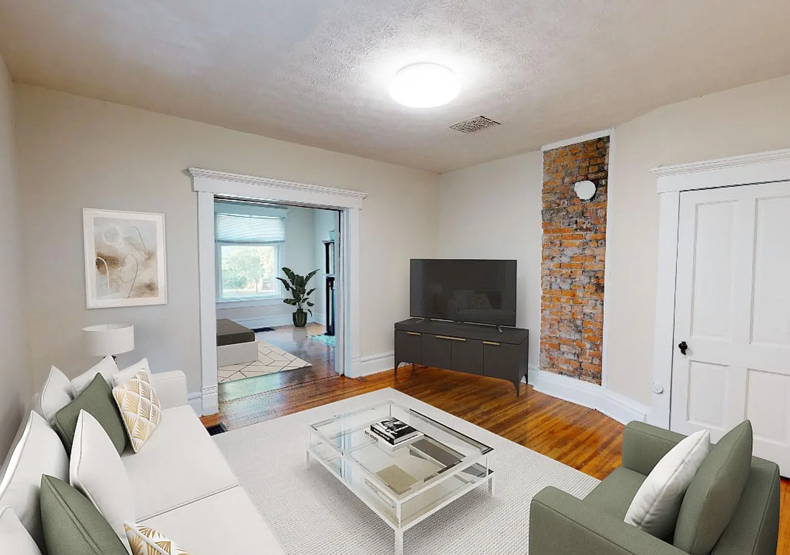 3 Bedrooms, 1 Full Bathroom + 2 Free Off-Street Parking Spaces Beautiful Campus Property Availabl... — Photo 1