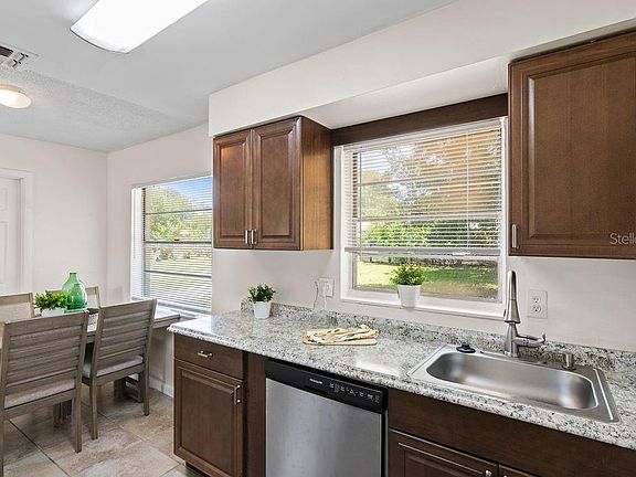 5th image of 5407 Eugenia Ct