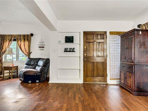 3rd image of 161 Pinecrest Dr