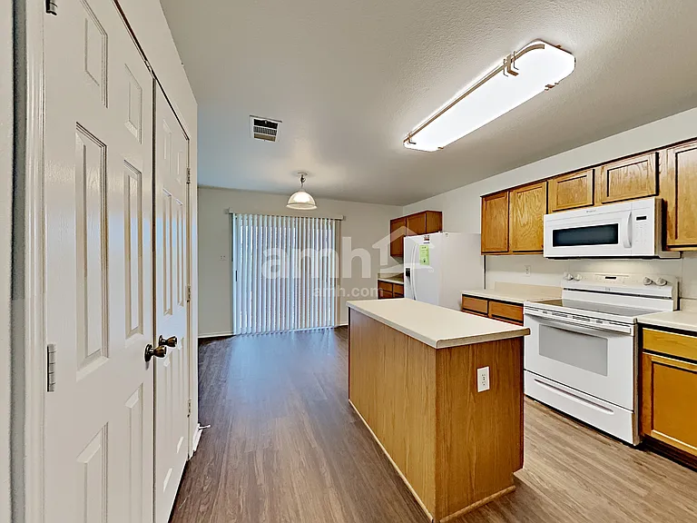 7322 Blazar Way — Photo 4