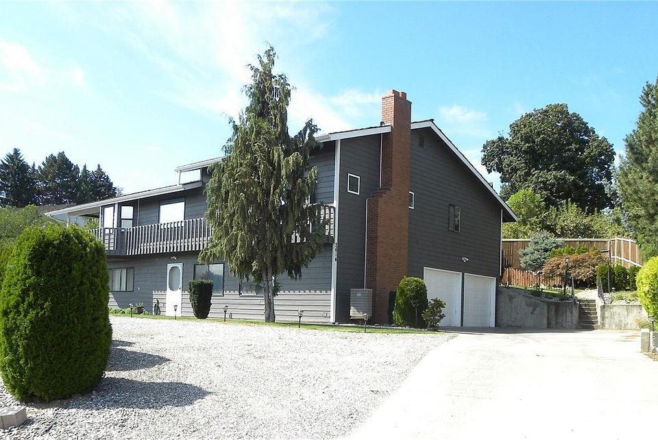 1st image of 2614 Lemaister Ave