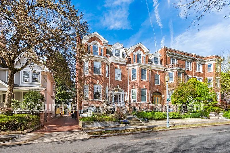 Building Photo - 1707 Kilbourne Pl NW