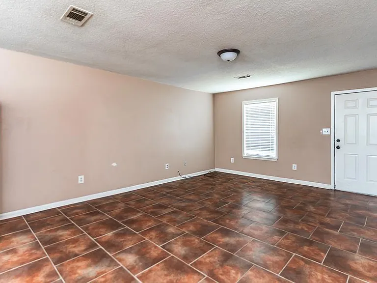 303 SE Gibson St #303 — Photo 10