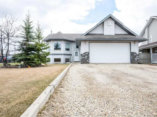 1052 N 10th St, Beaverlodge, AB T0H 0C0