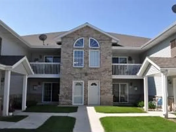 W197N16992 Stonewall Dr, Jackson, WI 53037