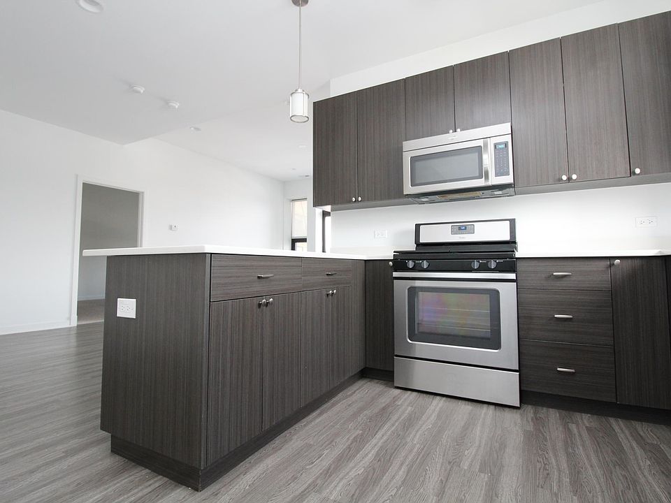1st image of 5427 N Broadway St APT 2B