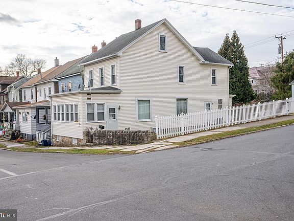 3rd image of 1600-1602 20th Ave