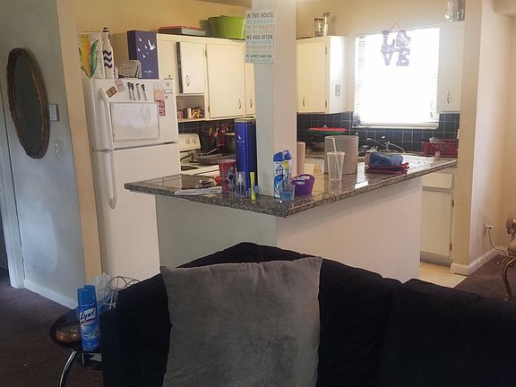 3rd image of 7023 CHERBOURG Avenue N