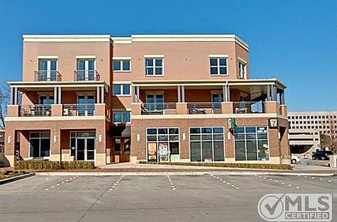 2nd image of 3300 W 7th St APT 202
