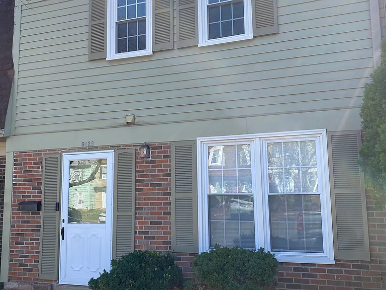 9128 Wharton Ct — Photo 2