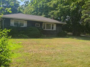 129 David Whites Ln, Southampton, NY 11968