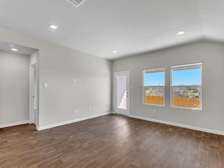 585 Apache Plum Dr — Photo 25