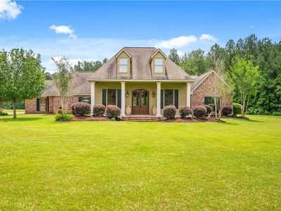 121 Cannonball Dr, Pineville, LA, 71360