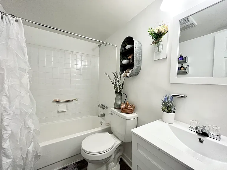 2 BR- Traditional