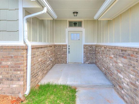 2nd image of 12813 NW 141st Cir
