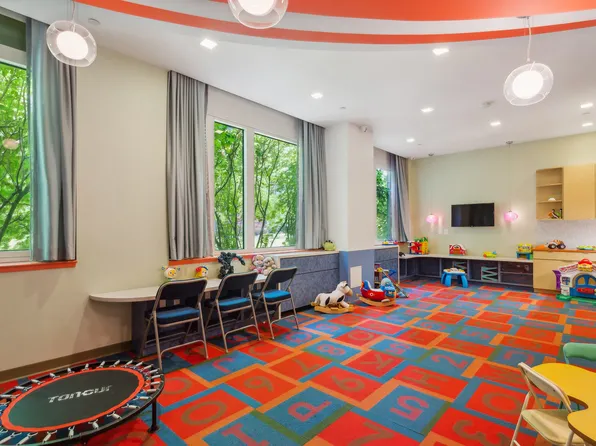 415 Main Street image 11 of 11