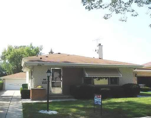 1st image of 3040 S Kensington Ave