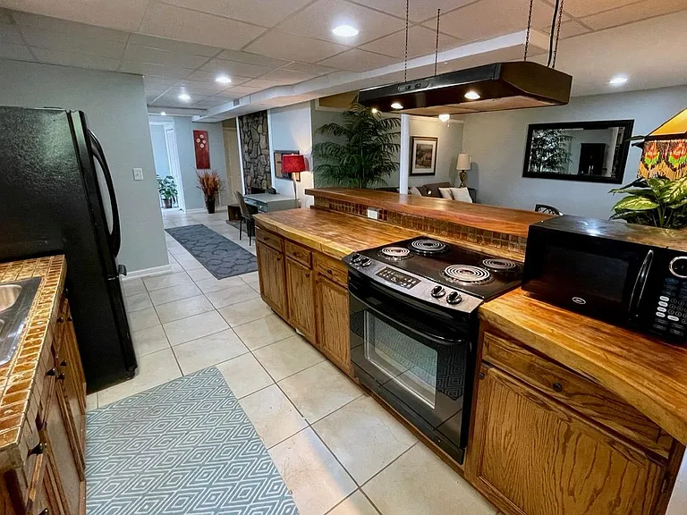 3542 Pleasant Valley Rd #LOWERLEVEL — Photo 2