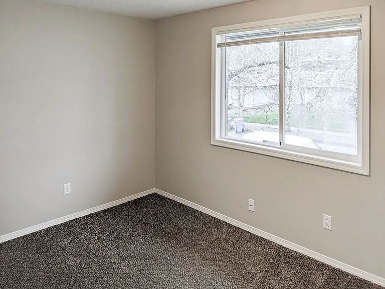 1543-1611 Salishan St SE — Photo 36