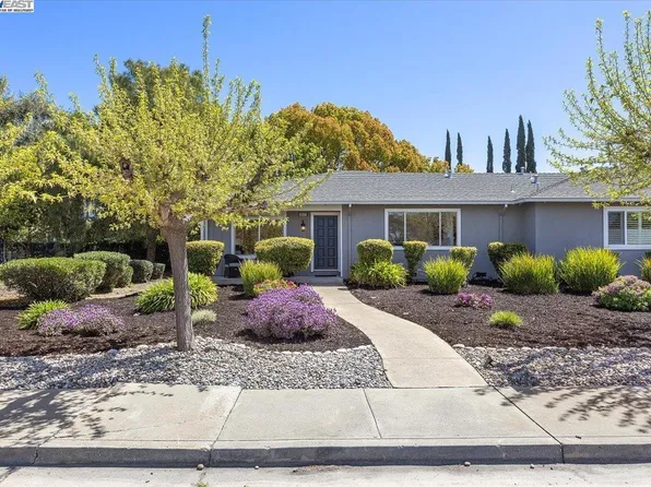 2831 7th St, Livermore, CA 94550