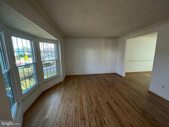 3rd image of 14754 Statler Dr