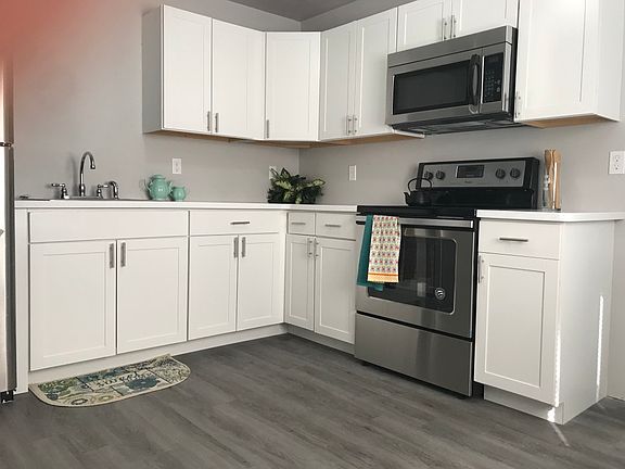 2nd image of 310 Acacia St #9