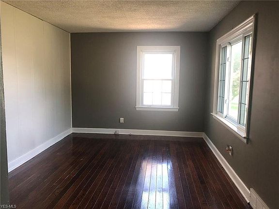 4th image of 224 Parkgate Ave