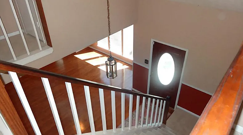 4 bed, 2.5 bath, 2511 sqft, $2,250 — Photo 2