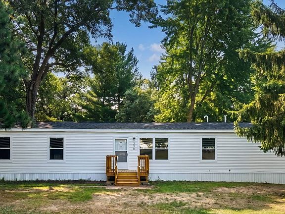 2nd image of 239 Violet Ln E