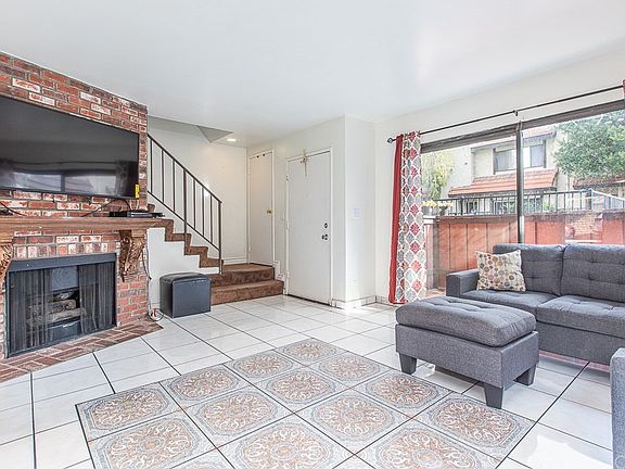 4th image of 14435 Plummer St Unit 18