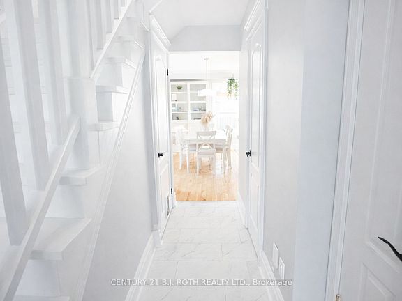 3rd image of 9 Laidlaw Dr N