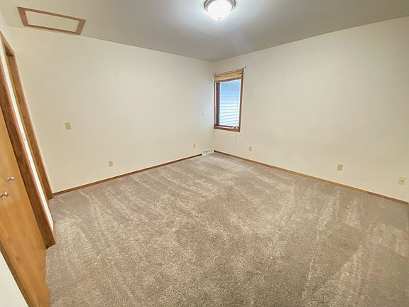 4th image of 1530 N 12th Ave