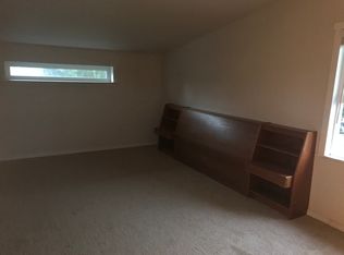 917 S Alder St, Tacoma, WA 98405