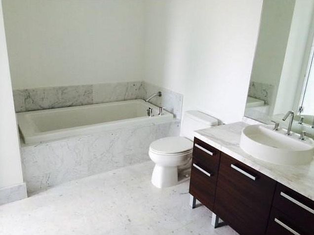 1st image of 244 Biscayne Blvd #5011