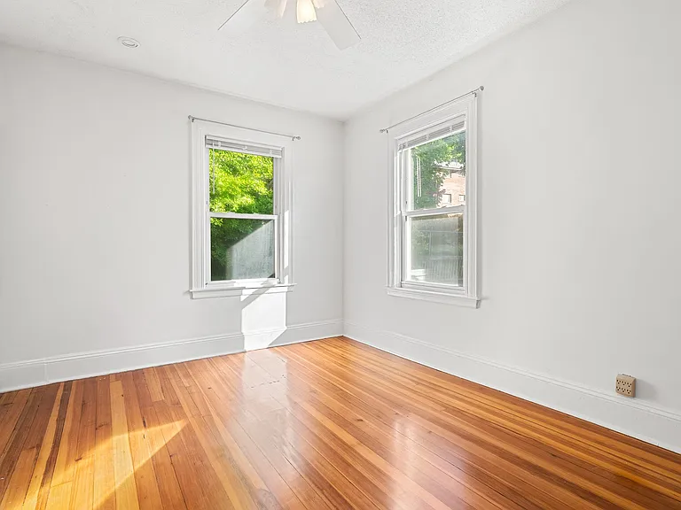 15 Parsons St #15 — Photo 9