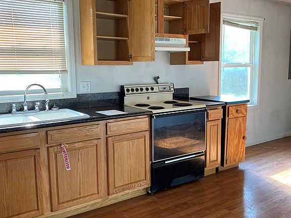 3rd image of 974 Linda Vista Dr