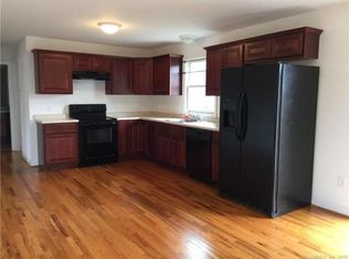 24 High St, Windsor, CT 06095