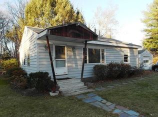 2 Chestnut Rd, Wayland, MA 01778