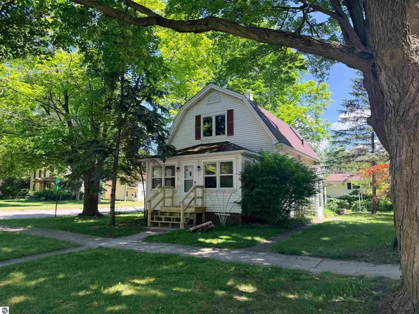 524 N Kinney Ave, Mount Pleasant, MI 48858