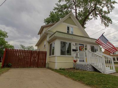 502 1st St NW, Minot, ND, 58703