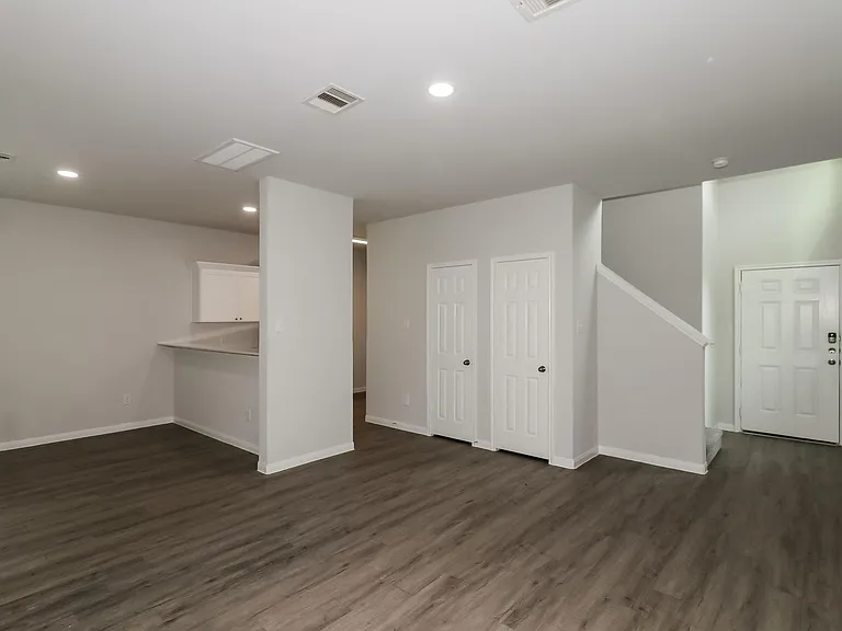 5802 Santa Bernadetta — Photo 8