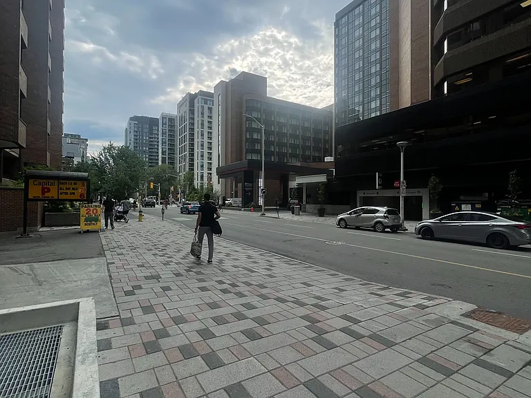 340 Queen St #408 — Photo 20