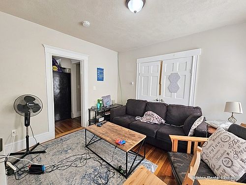2nd image of 91 Frederick Ave Floor 1